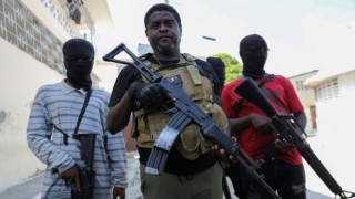 Haiti'de çetelerin kontrolünün artmasıyla ülkesine dönemeyen Başbakan istifa etti
