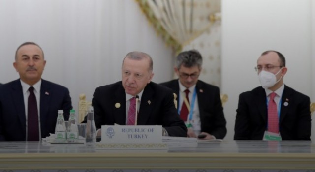Cumhurbaşkanı Erdoğan, Ekonomik İş birliği Teşkilatı 15. Zirvesi’nde konuştu