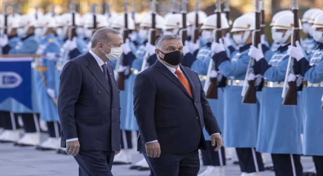 Cumhurbaşkanı Erdoğan, Macaristan Başbakanı Orban’ı resmî törenle karşıladı