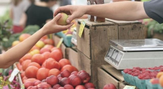 Tüketici alışkanlıkları değişti! İnsanlar sadece temel ihtiyaçlarını alabiliyor