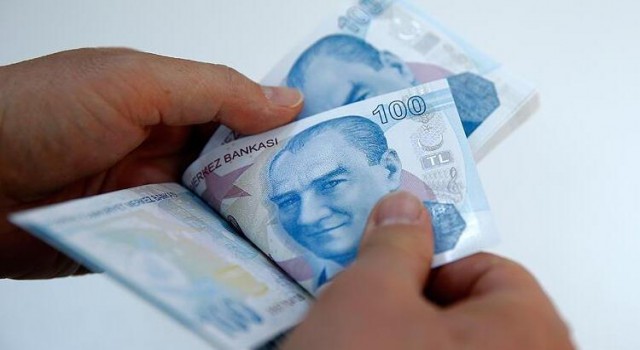 3600 ek göstergede emekli öğretmenlere 884 liralık zam!