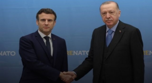 Cumhurbaşkanı Erdoğan, Fransa Cumhurbaşkanı Macron ile telefonda görüştü