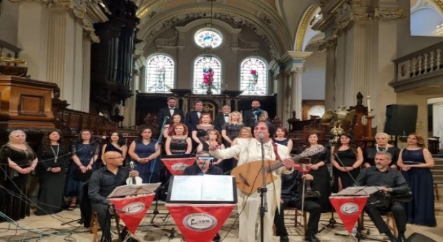 Londra Türk Sanat Müziği Korosu yaz konseri verdi