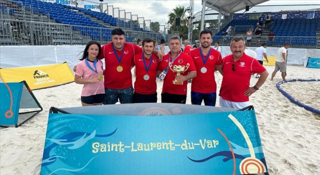 Dünya Plaj Güreşi Şampiyonası'nda Türk sporcular 2 altın 2 gümüş madalya aldı