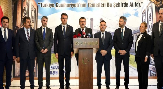 Millî Eğitim Bakanı Yusuf Tekin, Erzurum programı kapsamında Valiliği ziyaret etti