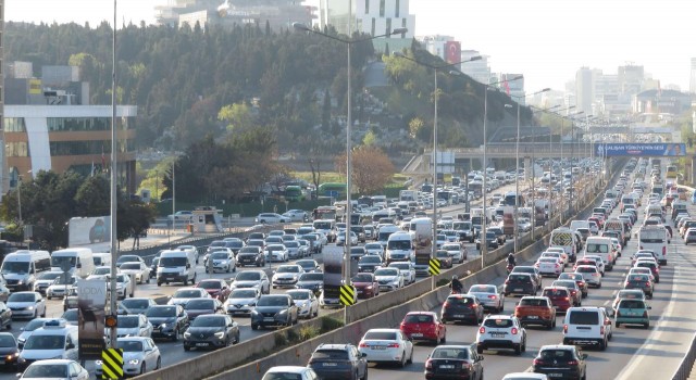 İstanbul'da bugün bazı yollar trafiğe kapatıldı