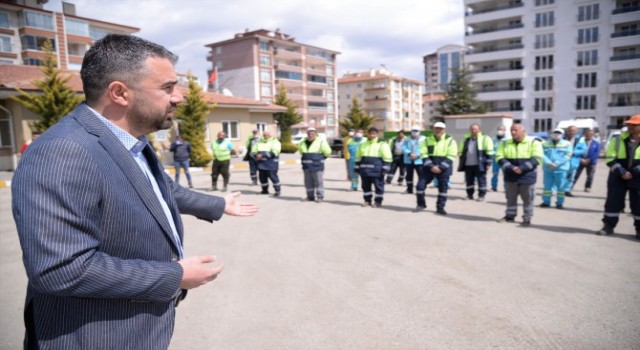 Pursaklar Belediye Başkanı Ertuğrul Çetin, İşçi Hakları Konusundaki Eleştirilere Maruz Kalıyor