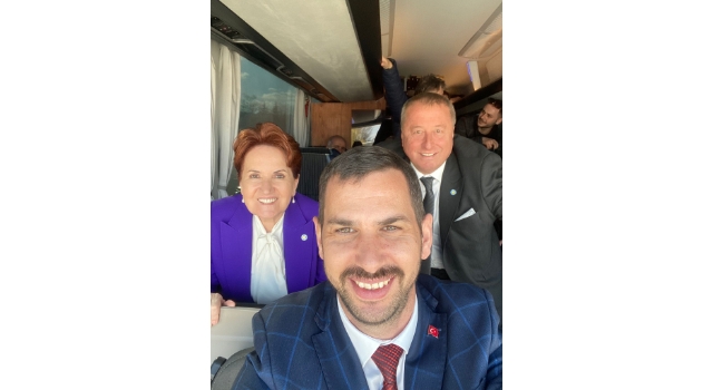 Akşener'le Selfie'si Sosyal Medyada Büyük Yankı Uyandırdı