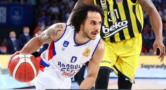 Fenerbahçe'de Shane Larkin transferi gündeme geliyor