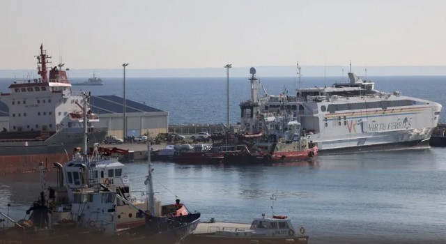 İlk defa deniz yoluyla Gazze'ye insani yardım: Kıbrıs'tan yola çıkan gemide 200 ton gıda bulunuyor