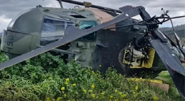 İzmir'de askeri helikopter zorunlu iniş yaptı