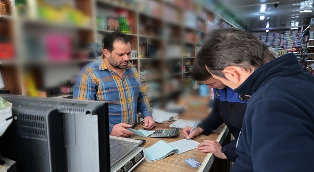 Nevşehir Belediye Başkanı seçilen Rasim Arı’nın ilk talimatı şehirdeki Arapça tabelaların kaldırılması oldu