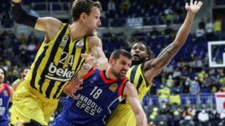 Anadolu Efes, derbide F.Bahçe'den 22 sayı fark yedi