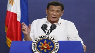 Rodrigo Duterte siyaseti bıraktığını açıkladı