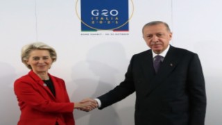 Cumhurbaşkanı Erdoğan, AB Komisyonu Başkanı Von der Leyen ile telefonda görüştü