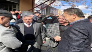AK Parti Altındağ Belediye Başkan Adayı Dr. Veysel Tiryaki ve Eski Pursaklar Belediye Başkanı Selçuk Çetin, Mahalle Ziyaretinde Bulundu