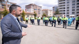 Pursaklar Belediye Başkanı Ertuğrul Çetin, İşçi Hakları Konusundaki Eleştirilere Maruz Kalıyor