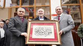 Yeniden İnşa Edilen Üsküdar Gümüşsu Camii İbadete Açıldı